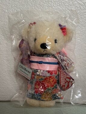Midori Obi Stuffed Bear Wearing Kimono. 8.2" (21cm) made in Japan
